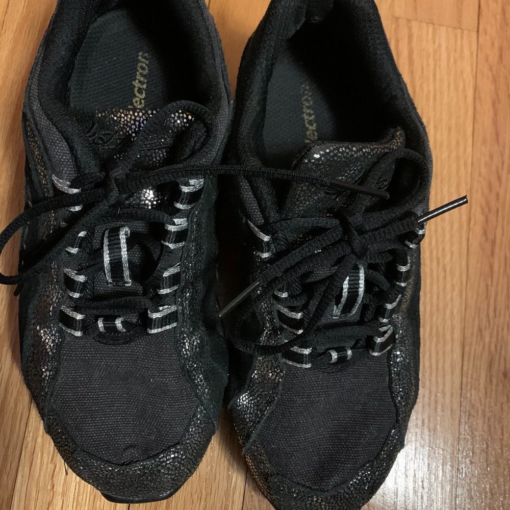Women Sansha Skazz low top sneakers ELECTRON P45C size 6M